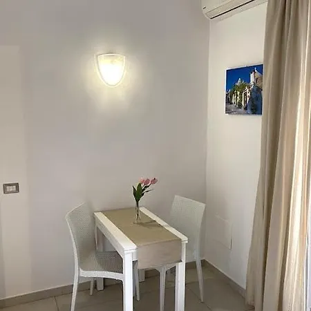 Aurora Apartment *